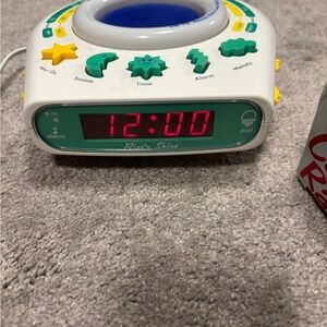 Vintage Rise and Shine Alarm Clock Radio Shack